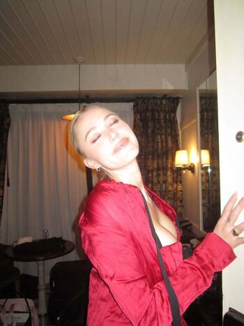 Maika monroe leaked private photo uncensored HD quality