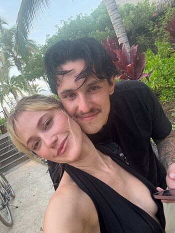 Maika monroe leaked private photo uncensored HD quality