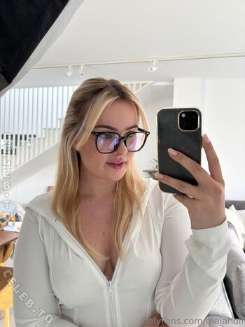 Maja holf  page leaked private photo uncensored HD quality