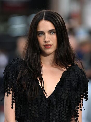 Margaret qualley page leaked private photo uncensored HD quality