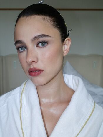 Margaret qualley page leaked private photo uncensored HD quality