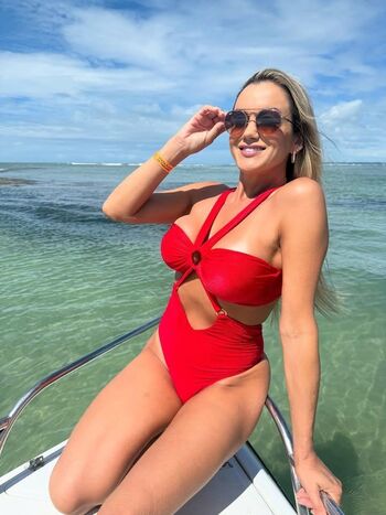 Mature women page leaked private photo uncensored HD quality