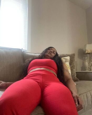 Mature women leaked private photo uncensored HD quality