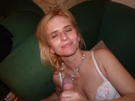 Mature women page leaked private photo uncensored HD quality
