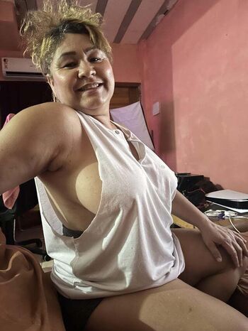 Mature women page leaked private photo uncensored HD quality