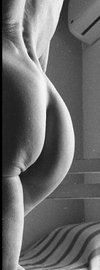 Mature women page leaked private photo uncensored HD quality