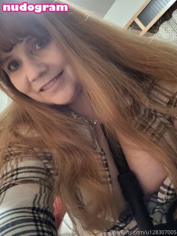 Mature women page leaked private photo uncensored HD quality