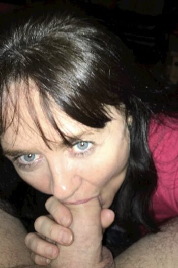 Mature women page leaked private photo uncensored HD quality