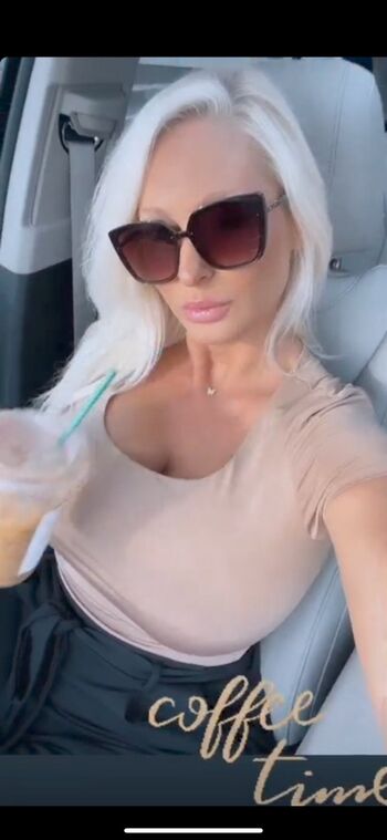 Mature women page leaked private photo uncensored HD quality