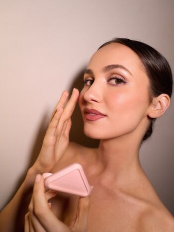 Maude apatow leaked private photo uncensored HD quality