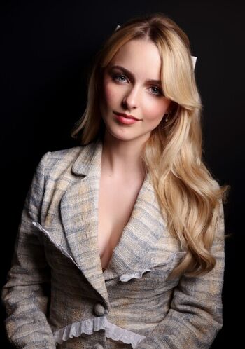 Mckenna grace  page leaked private photo uncensored HD quality