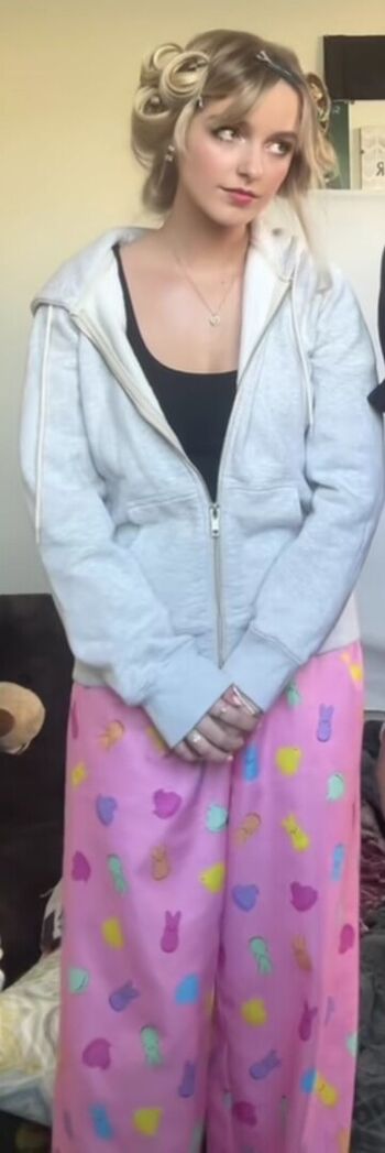 Mckenna grace  page leaked private photo uncensored HD quality