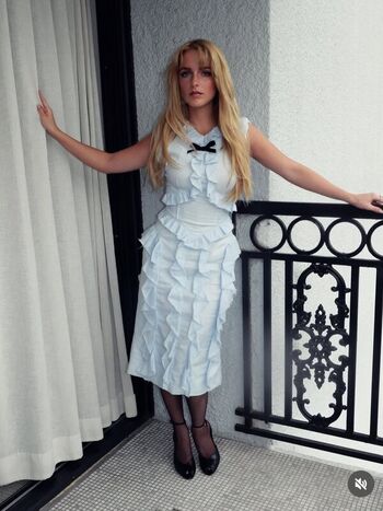 Mckenna grace  page leaked private photo uncensored HD quality