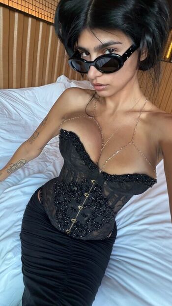 Mia khalifa  page leaked private photo uncensored HD quality