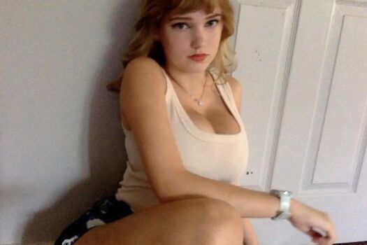 Mikahhlynn page leaked private photo uncensored HD quality