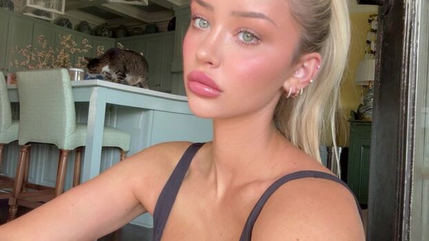 Mikayladvip  page leaked private photo uncensored HD quality