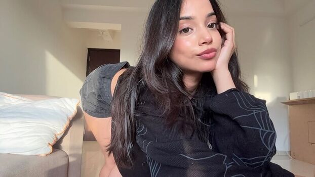 Muskan karia leaked private photo uncensored HD quality