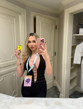 Narminswrld leaked private photo uncensored HD quality