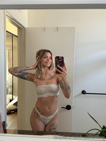 Nataliexking  page leaked private photo uncensored HD quality