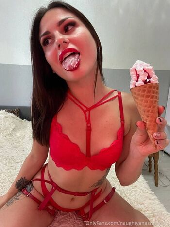 Naughtyanastasia leaked private photo uncensored HD quality