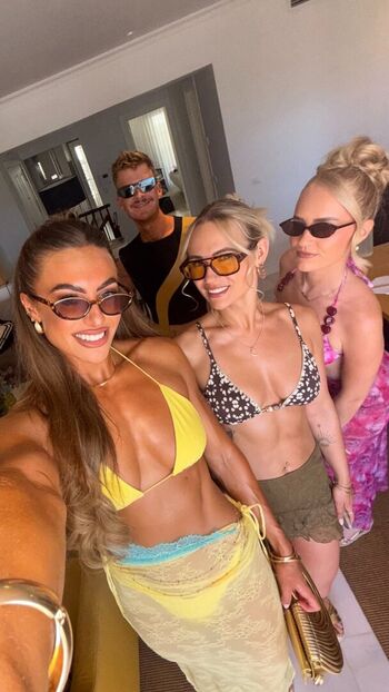 New uk gladiators page leaked private photo uncensored HD quality