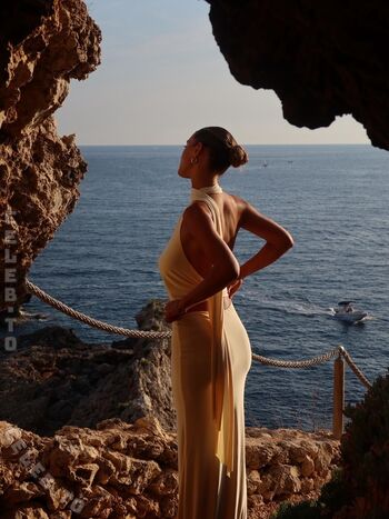 Nicola cavanis page leaked private photo uncensored HD quality