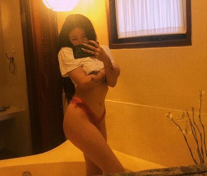 Noah cyrus page leaked private photo uncensored HD quality