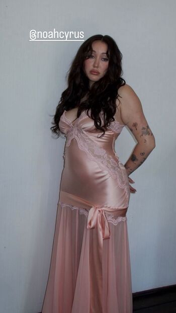 Noah cyrus page leaked private photo uncensored HD quality