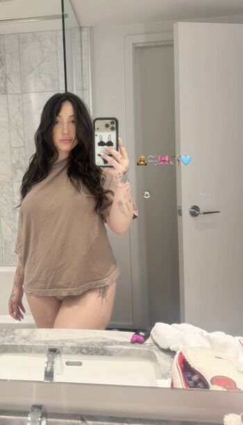 Noah cyrus leaked private photo uncensored HD quality