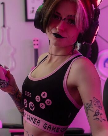Noteasybeinwheezy leaked private photo uncensored HD quality