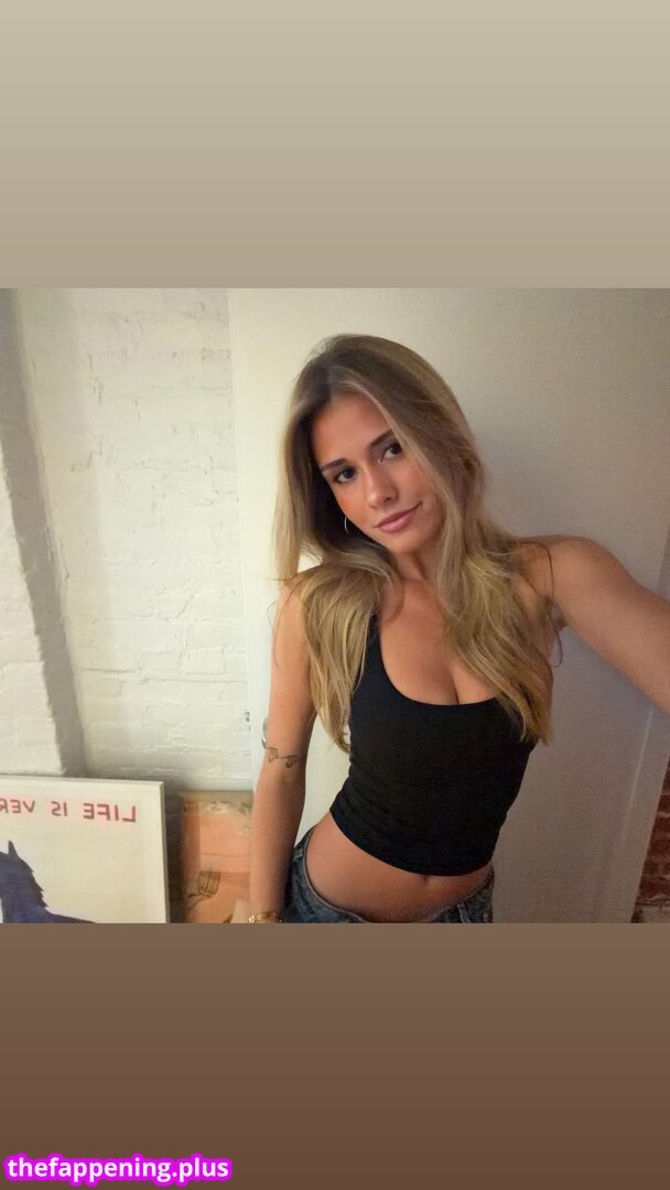 Oona mccaughan/ leaked private photo uncensored HD quality