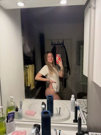 Paulineonlinee leaked private photo uncensored HD quality