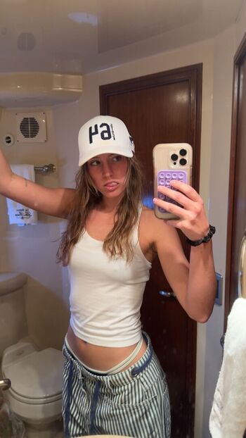 Peyton coffee  page leaked private photo uncensored HD quality