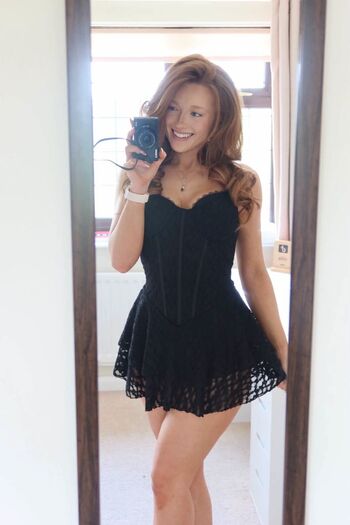 Pheobeisginger page leaked private photo uncensored HD quality