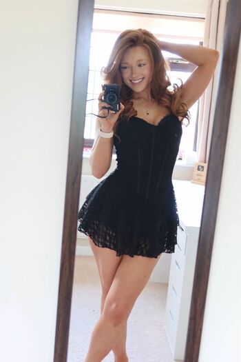 Pheobeisginger page leaked private photo uncensored HD quality