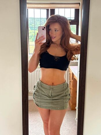 Pheobeisginger leaked private photo uncensored HD quality