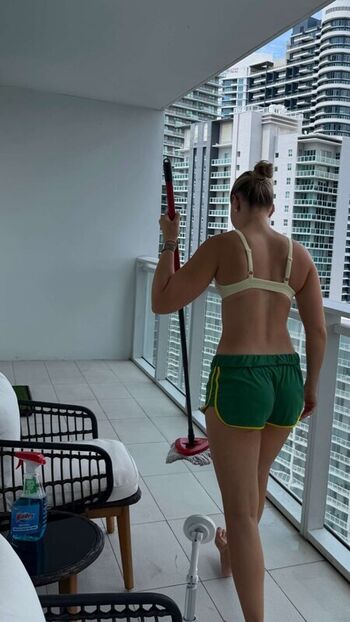 Pineapplebrat  page leaked private photo uncensored HD quality