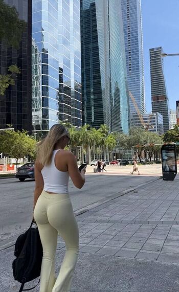 Pineapplebrat leaked private photo uncensored HD quality