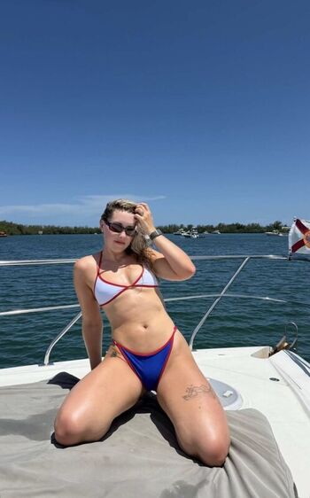 Pineapplebrat leaked private photo uncensored HD quality