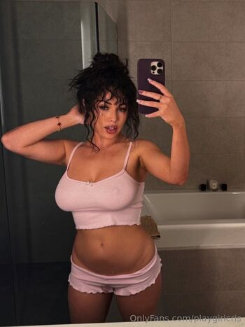 Playgirlcris  page leaked private photo uncensored HD quality