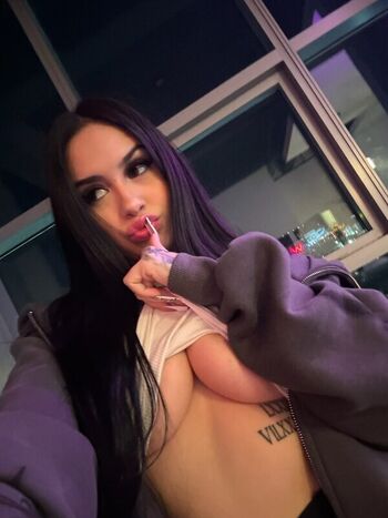 Queenbrii leaked private photo uncensored HD quality