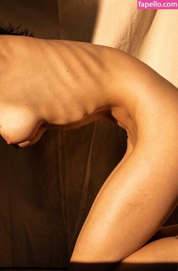 Retrousse tits page leaked private photo uncensored HD quality