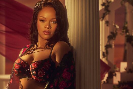 Rihanna  page leaked private photo uncensored HD quality