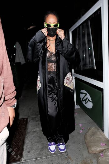 Rihanna leaked private photo uncensored HD quality