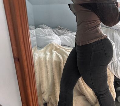 Robyn  page leaked private photo uncensored HD quality