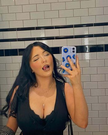 Robyn  page leaked private photo uncensored HD quality