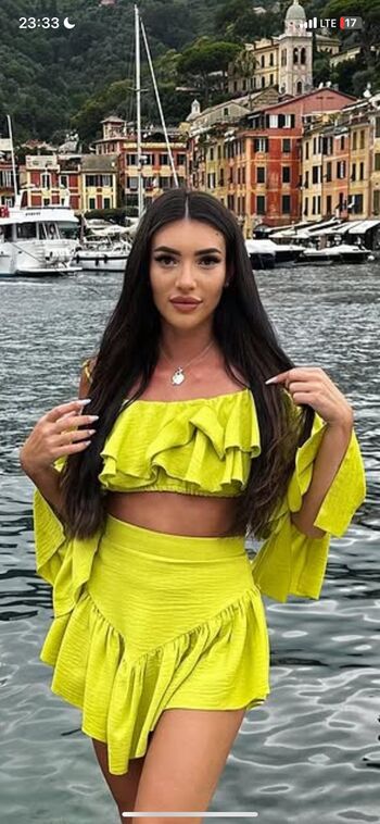 Romanian girls leaked private photo uncensored HD quality