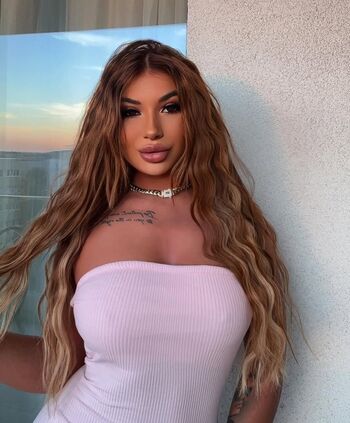 Romanian girls leaked private photo uncensored HD quality