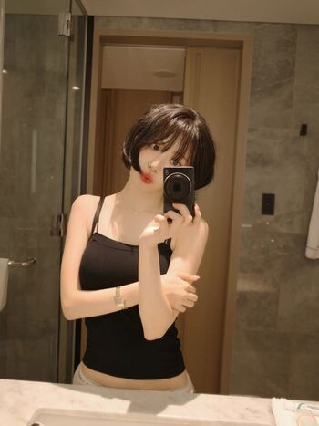 Sakura miyawaki page leaked private photo uncensored HD quality