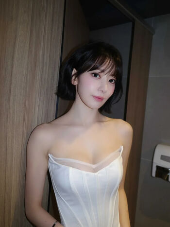 Sakura miyawaki page leaked private photo uncensored HD quality